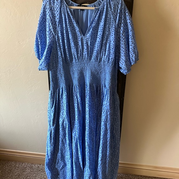 Eyelet Blue Midi Dress - Picture 3 of 6